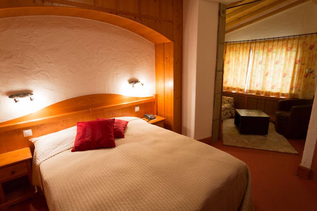 Hotel De La Truite & Spa Le Petit Nautilus Le Pont Værelse billede
